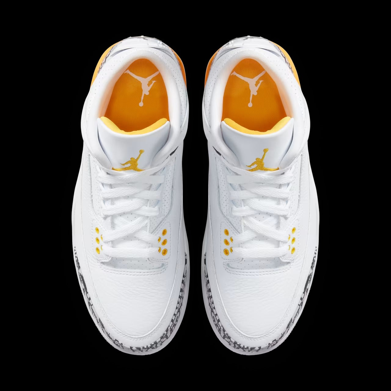 Air Jordan 3 Orange